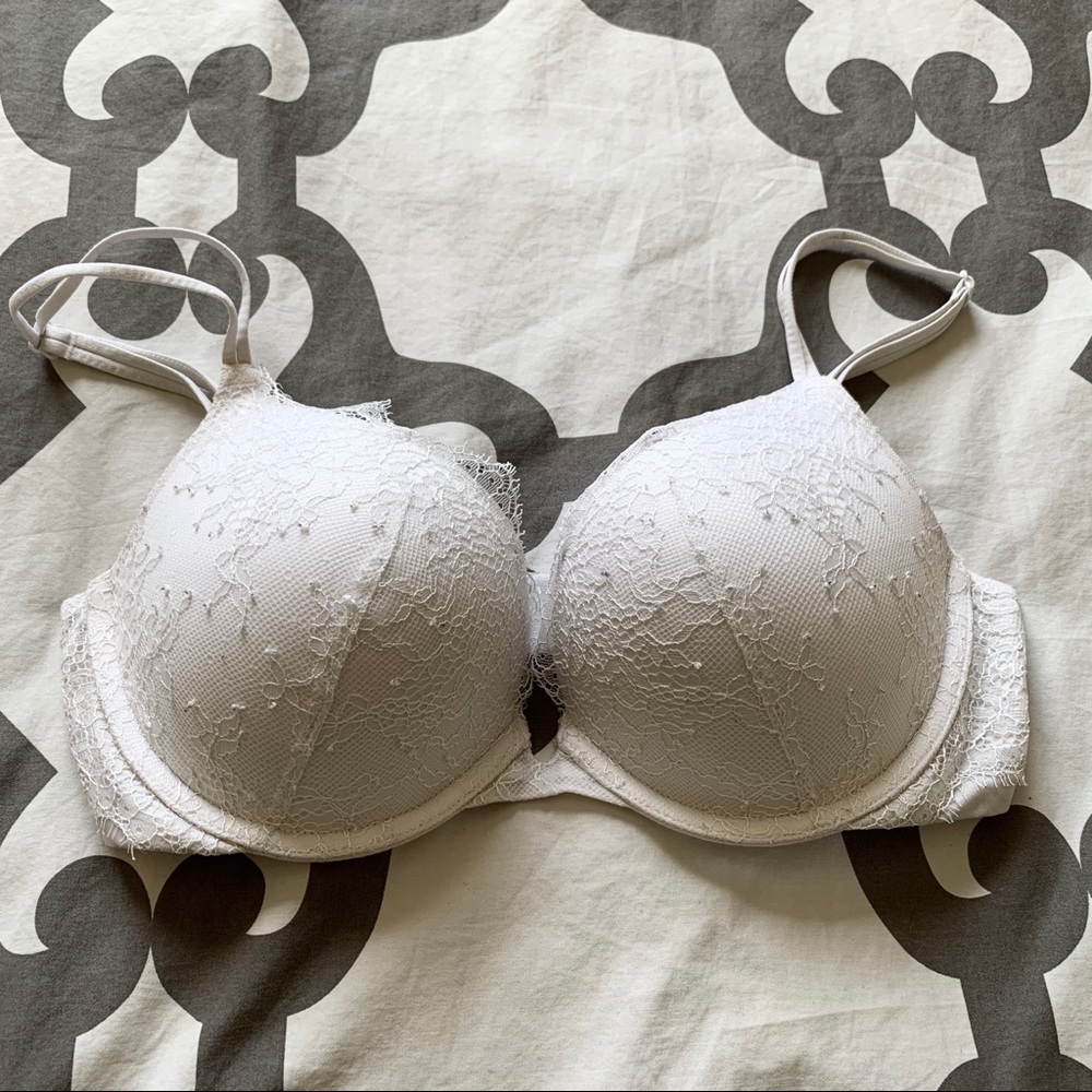 Victoria’s Secret sz 32D push up bra